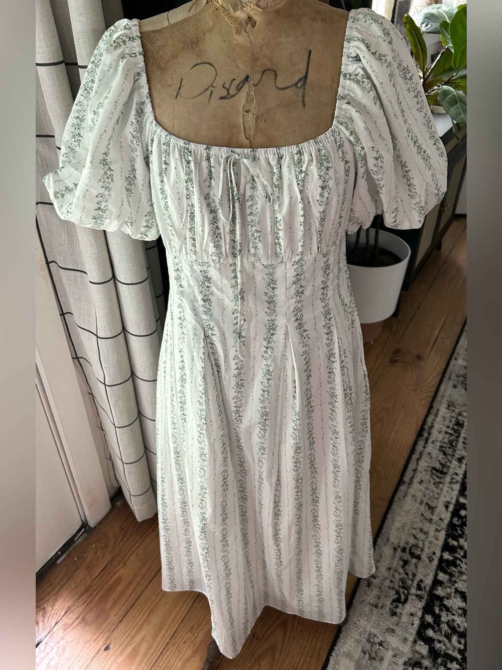White & Sage Puff-Sleeve Midi Dress *NWOT*